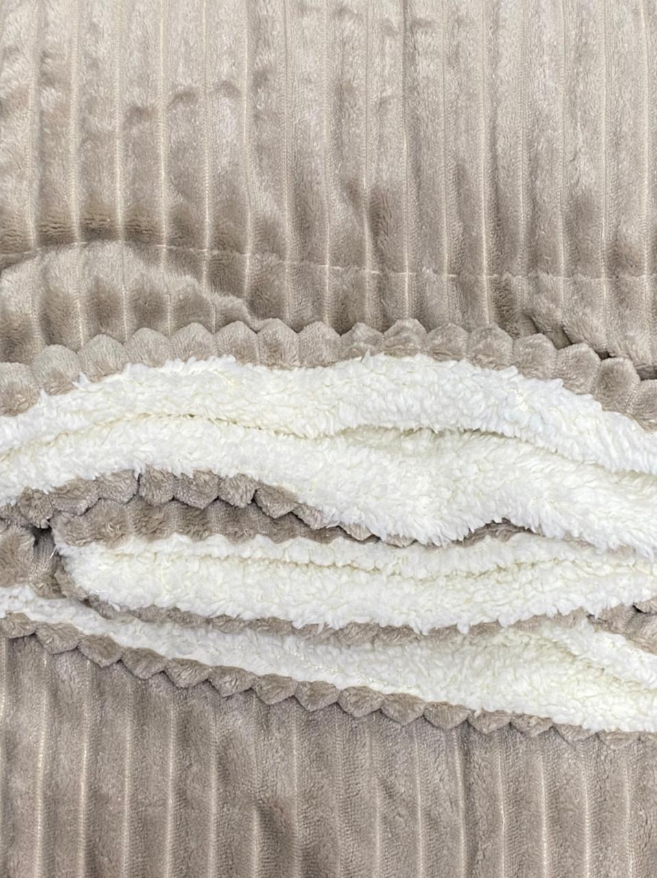 Flannel Sherpa Throw / Fleece blankets - Image 7