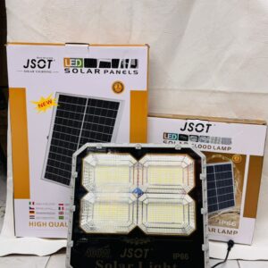 Quadra Solar Light